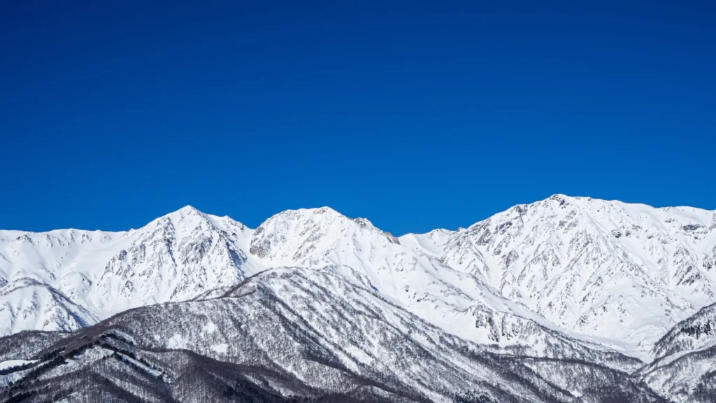 白馬村から見た冠雪の北アルプス